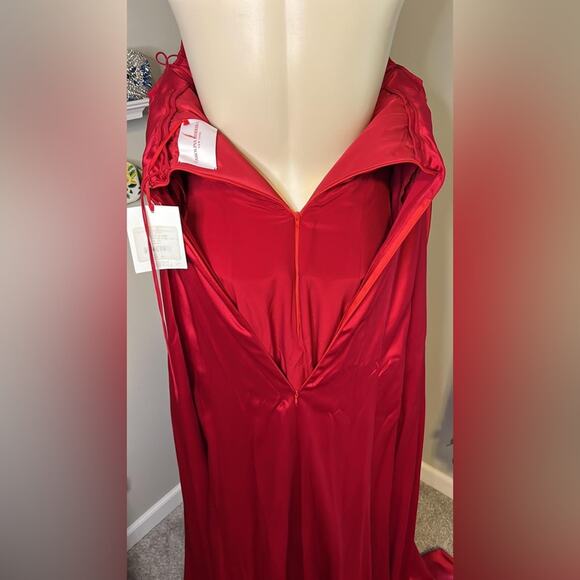 Carolina Herrera Red Dress - Long Sleeve Off Shoulder - Picture 3 of 15